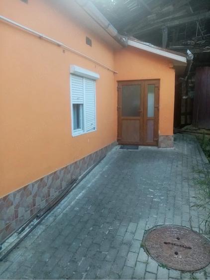Casă cu Teren 60 Mp în Central