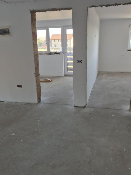 Casă cu 4 camere în Micești