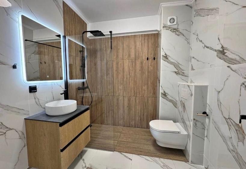 Apartament cu 2 camere decomandat în Central