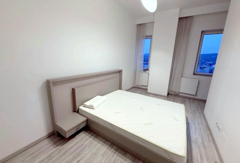 Apartament cu 2 camere semidecomandat, mobilat în Central