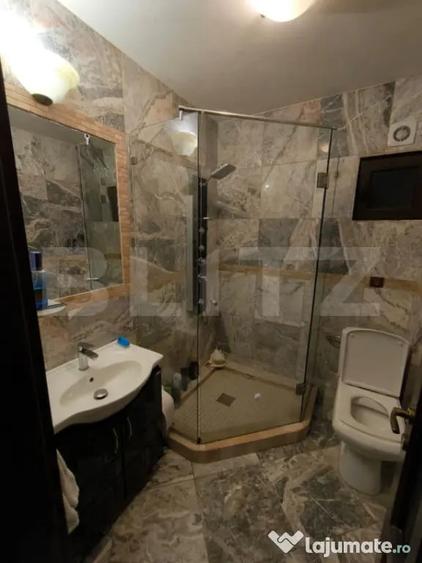 Casă cu 5 camere cu Teren 700 Mp în Central