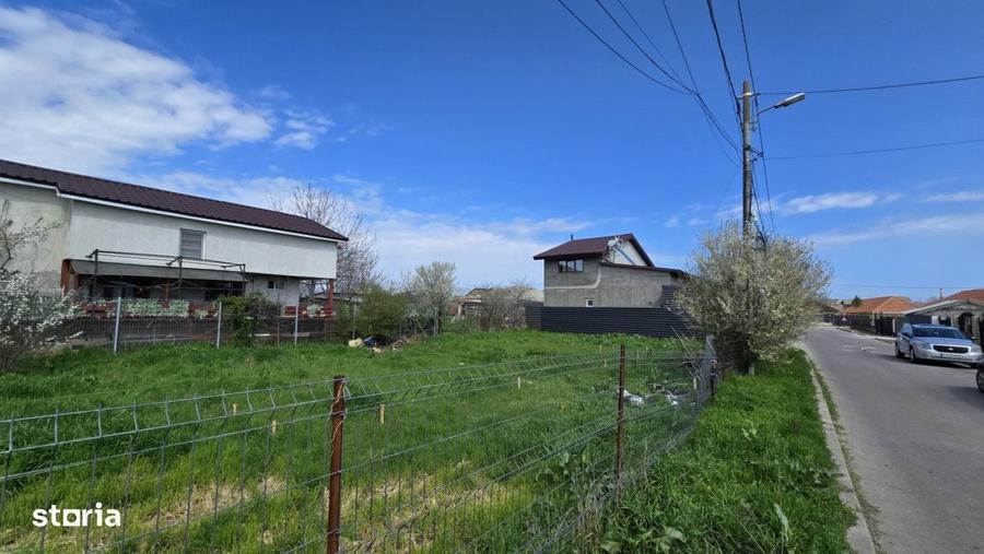 Casă cu 3 camere cu Teren 220 Mp în Central