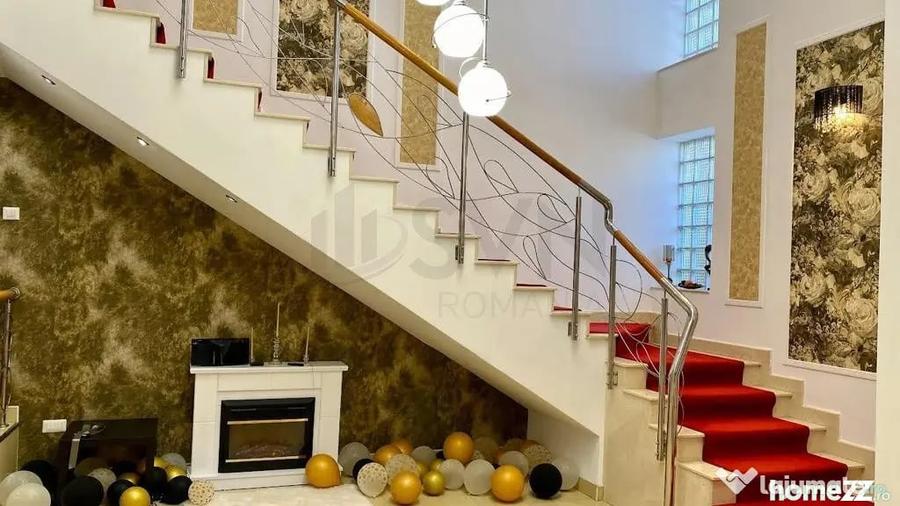 Casă cu 10 camere cu Teren 600 Mp în Vatra Luminoasă