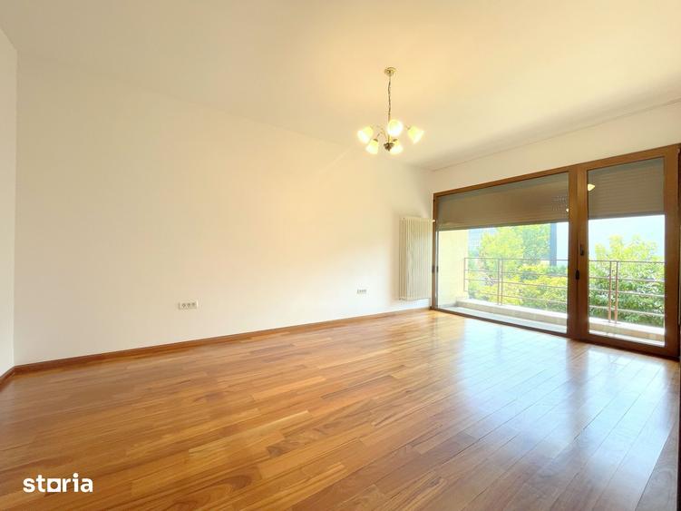Casă cu 5 camere cu Teren 325 Mp în Torontalului