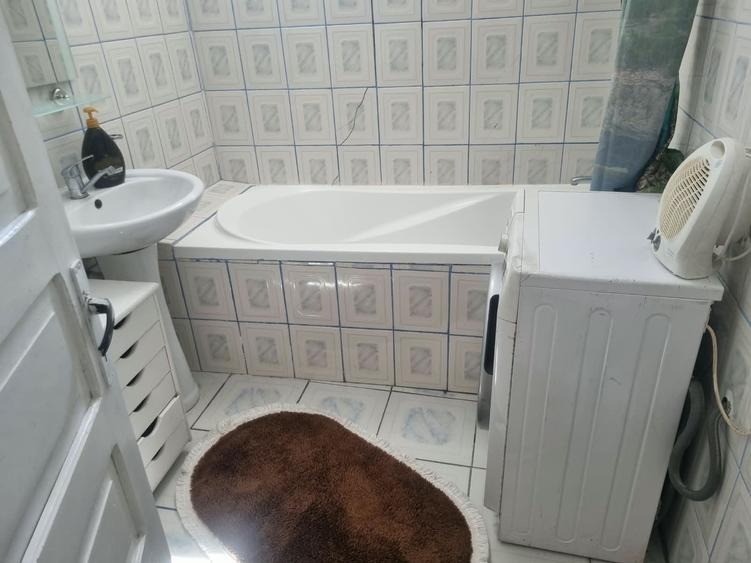 Casă cu 3 camere în Central