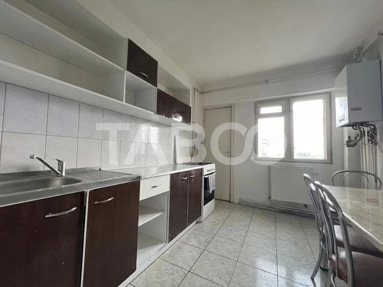 Apartament cu 4 camere decomandat în Mărăști