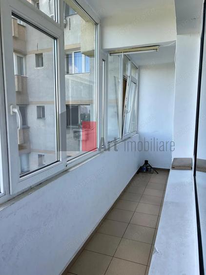 Apartament cu 3 camere decomandat în Colentina