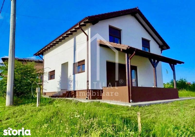 Casă cu 5 camere cu Teren 372 Mp în Roșia