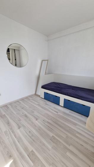 Apartament cu 3 camere decomandat în Iancului