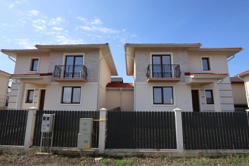 Duplex cu 4 camere cu Canalizare în Lunca Cetățuii