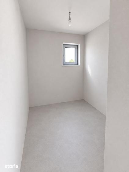 Casă cu 5 camere cu Teren 285 Mp în Central