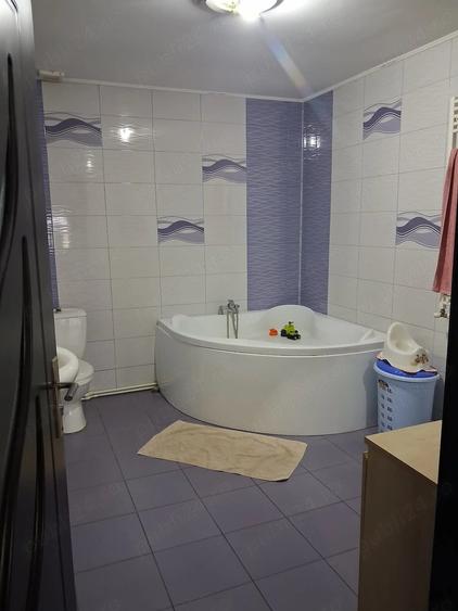 Casă cu Teren 500 Mp în Central