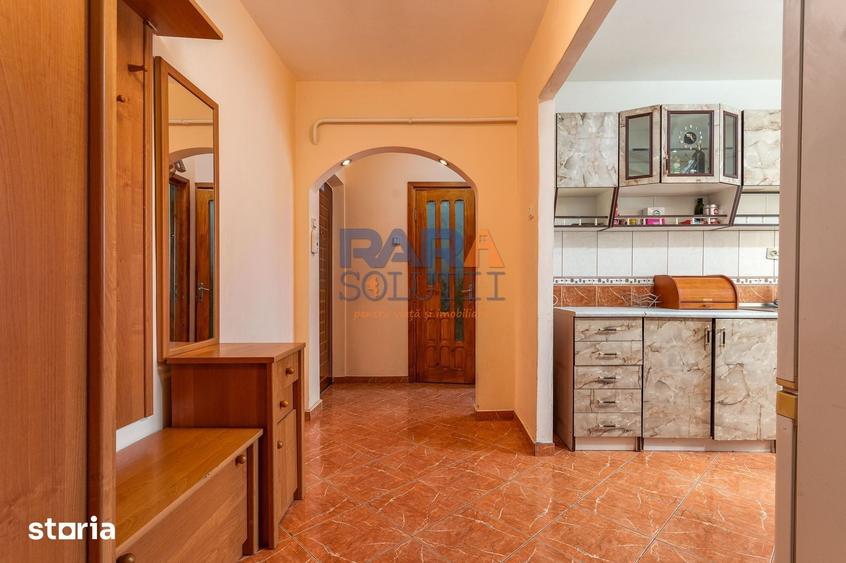 Apartament cu 3 camere în Est