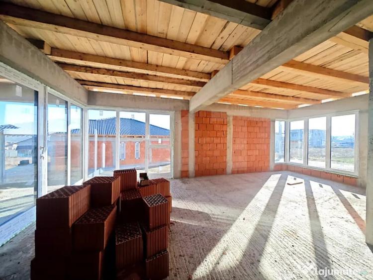 Casă cu 4 camere cu Teren 650 Mp în Paleu