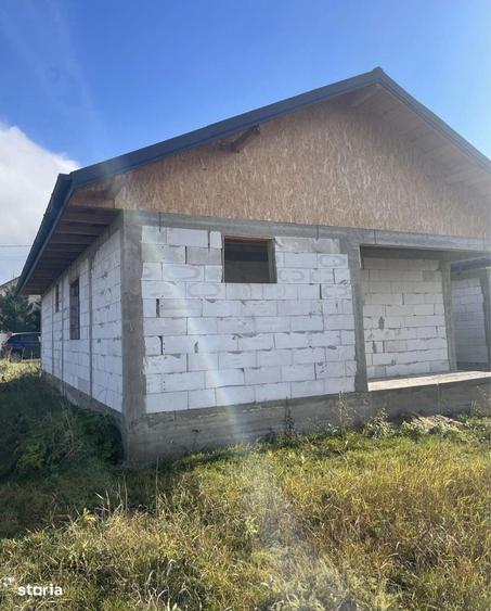 Casă cu 3 camere în Moimești