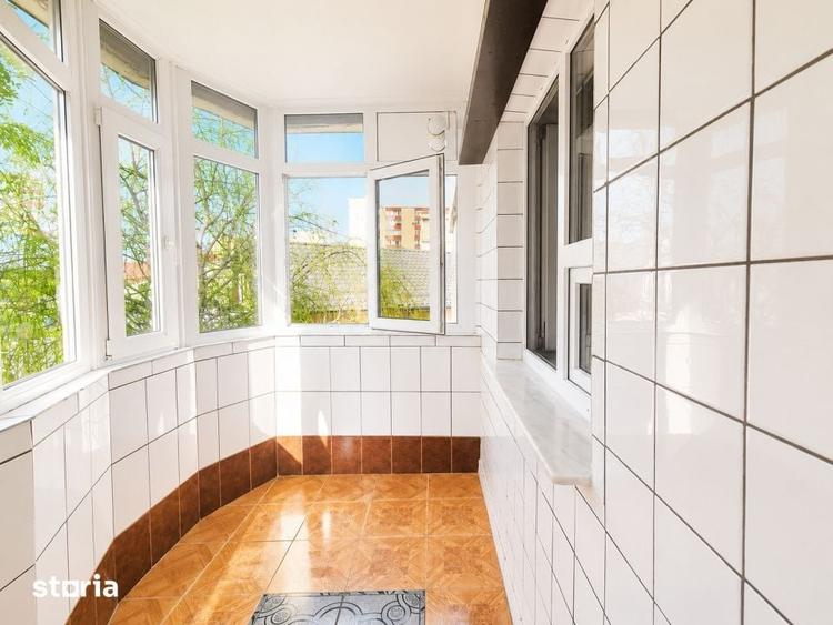 3 camere CRAIOVEI langa scoala nr 11, etaj 2, decomandat - 4