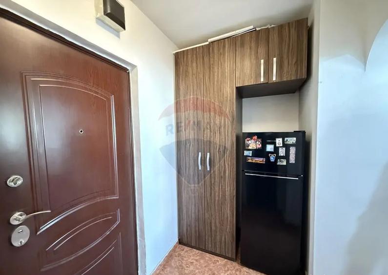 Apartament cu 2 camere semidecomandat, mobilat în Iancului
