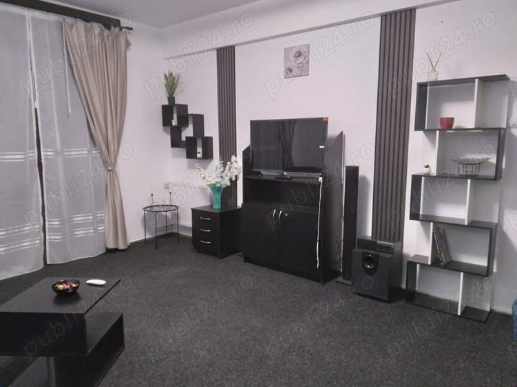 Apartament cu 2 camere decomandat în Romană