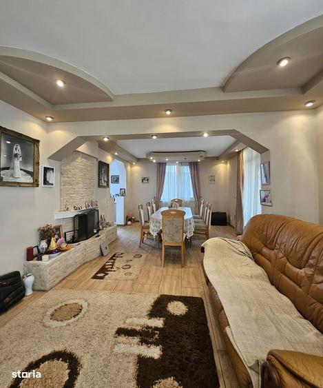 Casă cu 4 camere semidecomandat în Fughiu