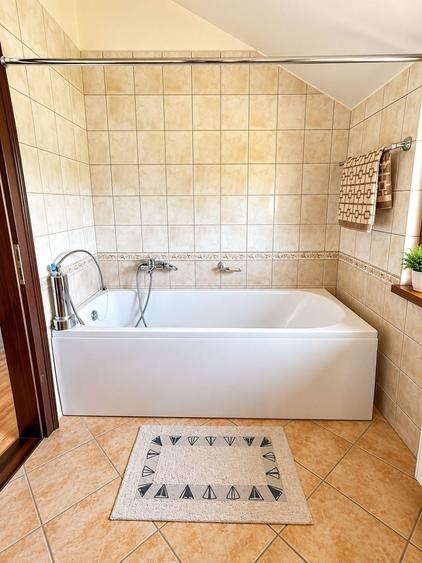 Casă individuală cu 4 camere cu Canalizare în Sânmihaiu Român