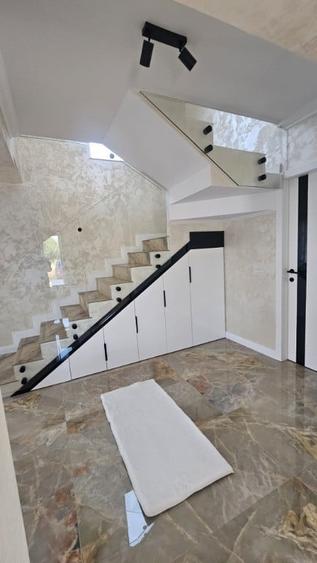 Casă cu 4 camere cu Teren 300 Mp în Central