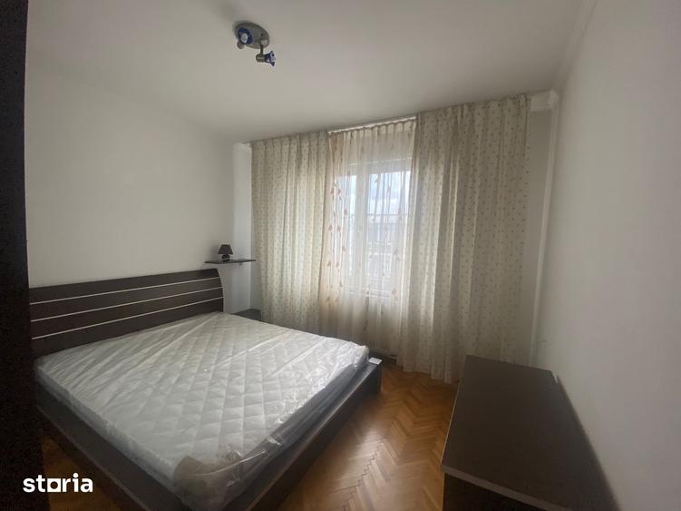 Apartament cu 3 camere decomandat în Unirii
