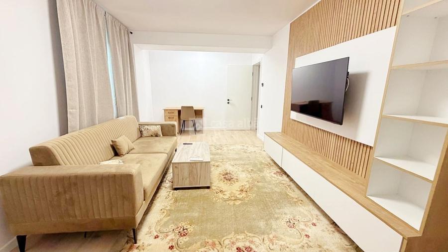 Apartament cu 3 camere decomandat, mobilat în Central