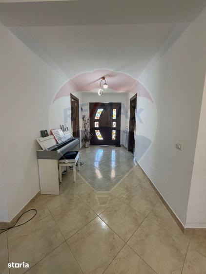 Casă cu 3 camere cu Teren 1101 Mp în Gologanu