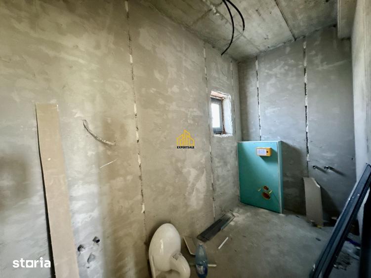 Casă cu 4 camere cu Teren 400 Mp în Clinceni