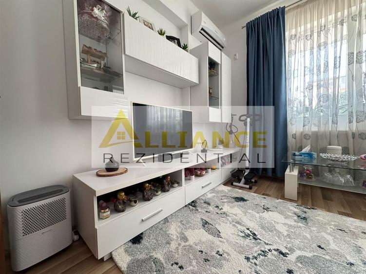 Apartament cu 2 camere decomandat, mobilat în Ozana