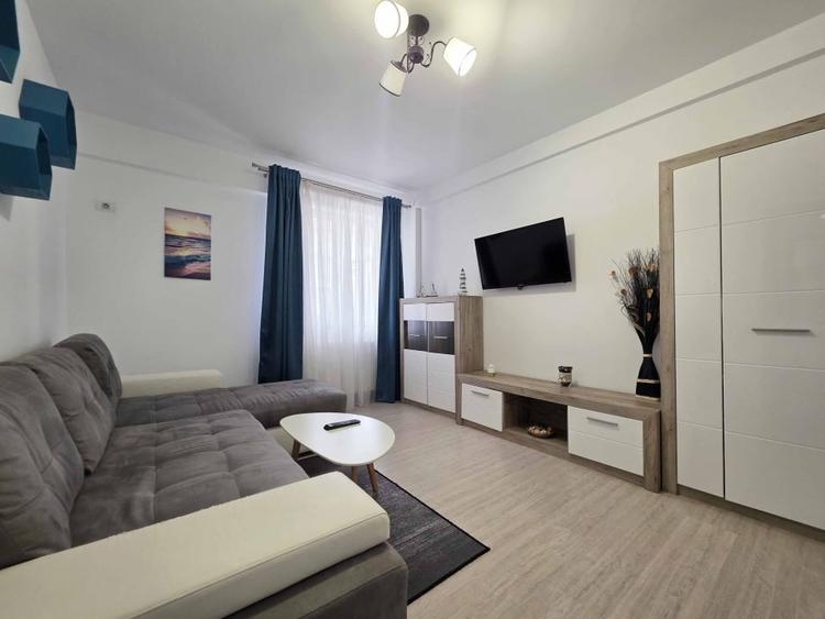 Apartament cu 2 camere decomandat, mobilat în Mamaia-Sat