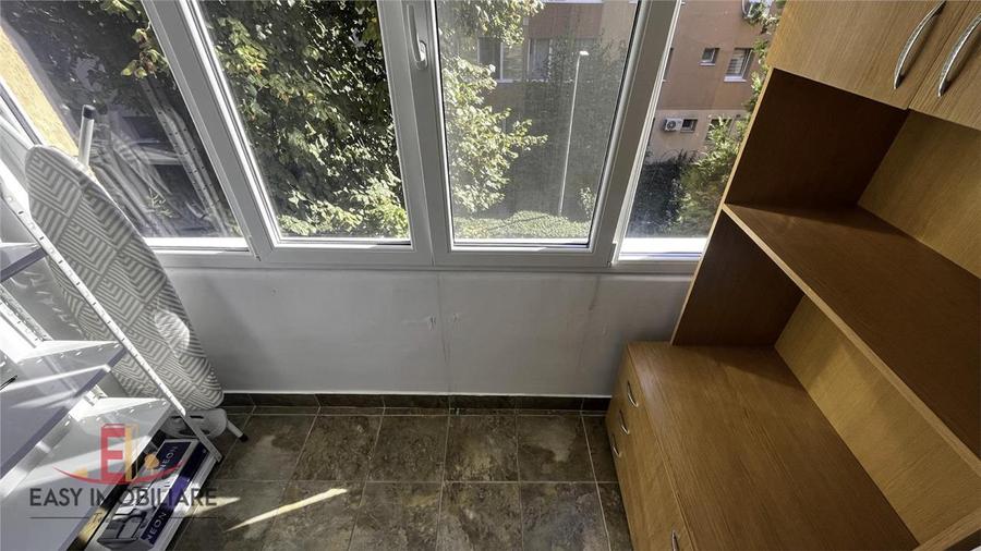 Apartament cu 2 camere semidecomandat în 7 Noiembrie