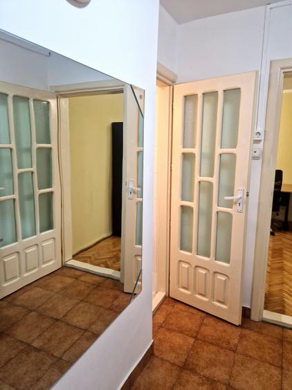 Apartament cu 2 camere nedecomandat, mobilat în P-ța Unirii
