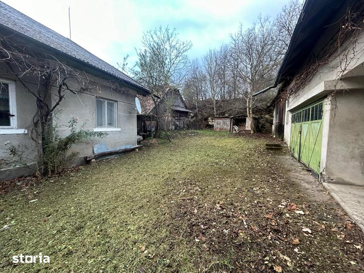Casă cu 5 camere cu Teren 600 Mp în Aghireșu