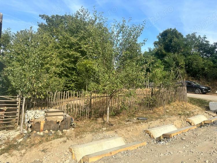 Teren de 1500 mp, în Potoc
