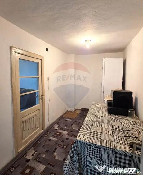 Casă cu 3 camere cu Teren 546 Mp în Central