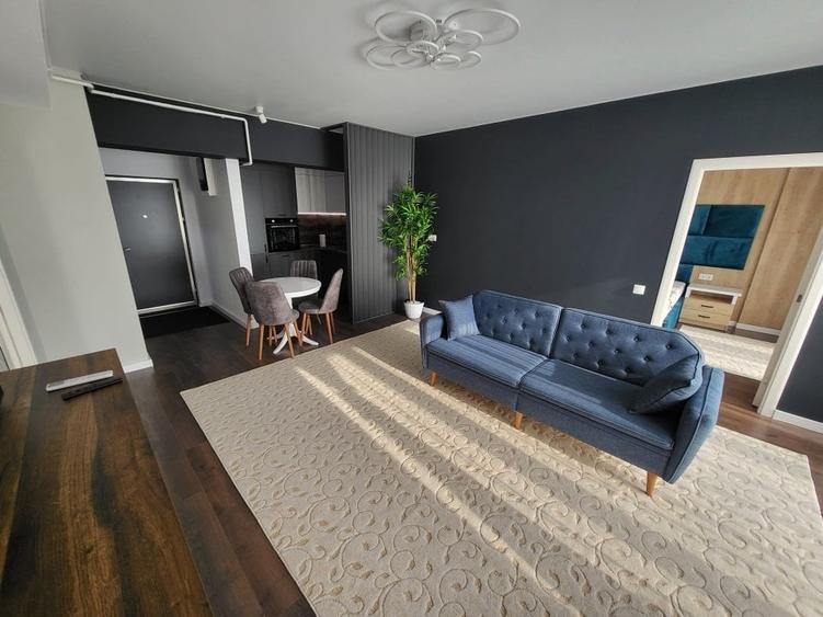 Apartament cu 3 camere decomandat în Faleză