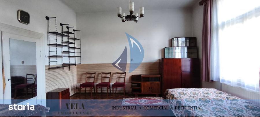 Casă cu 3 camere cu Teren 260 Mp în Semicentral