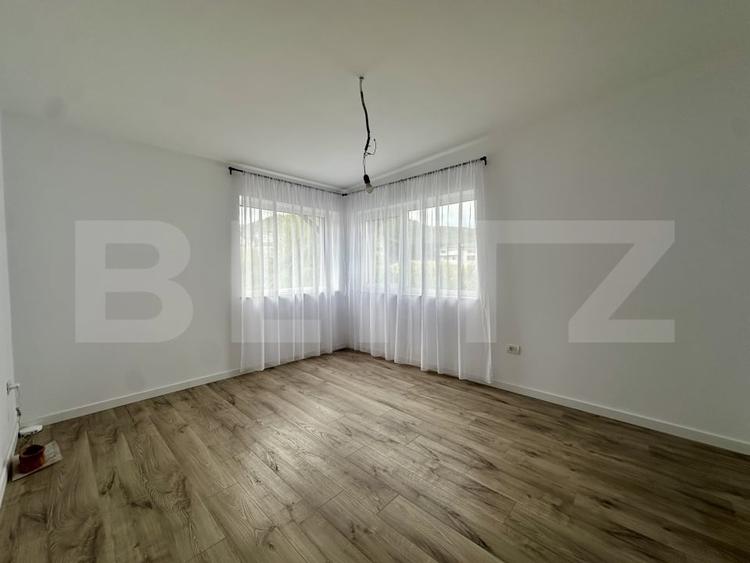 Duplex cu 5 camere cu Canalizare în Florești