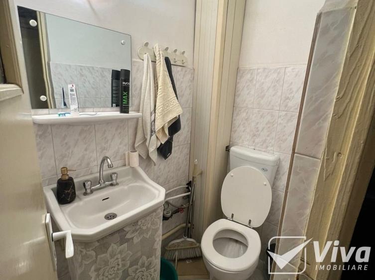 Apartament cu 3 camere decomandat în Nicolina