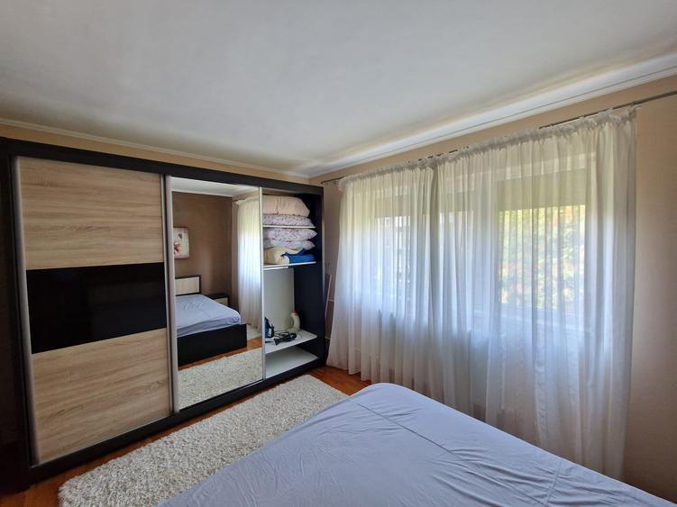 Apartament cu 3 camere decomandat în Rogerius