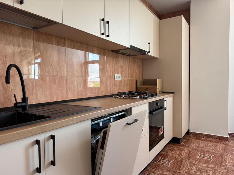 Apartament central Otopeni | 3 camere | Et inalt - 12