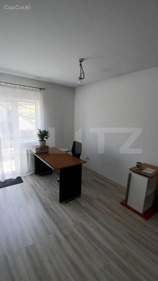 Casă individuală cu 4 camere cu Canalizare în Livezeni