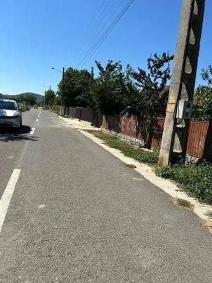 Casă cu 3 camere cu Teren 2300 Mp în Nifon
