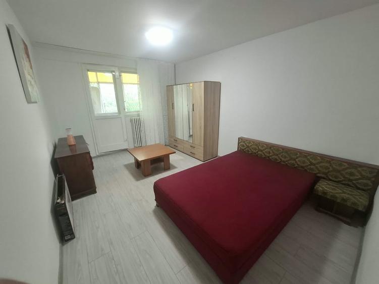 Apartament decomandat în Drumul Taberei