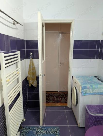 Apartament cu 4 camere decomandat în Central