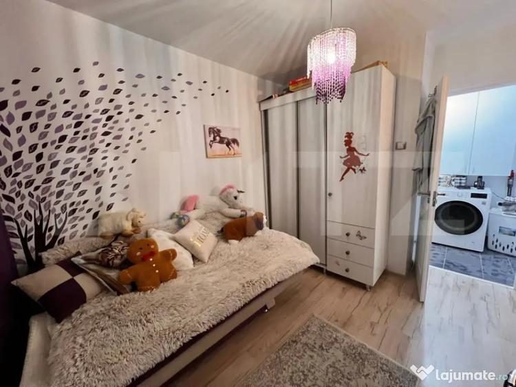 Apartament cu 4 camere decomandat în Central