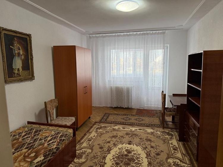 Apartament cu 3 camere decomandat în Ultracentral