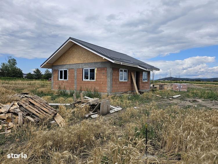 Direct dezvoltator casa la rosu sau la cheie predare 2026 - 1