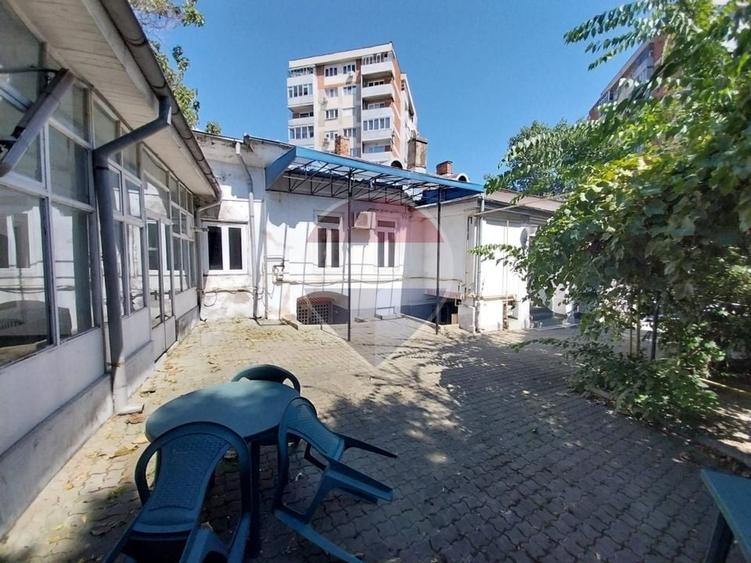 Casă individuală cu 4 camere cu Teren 1302 Mp în Ultracentral